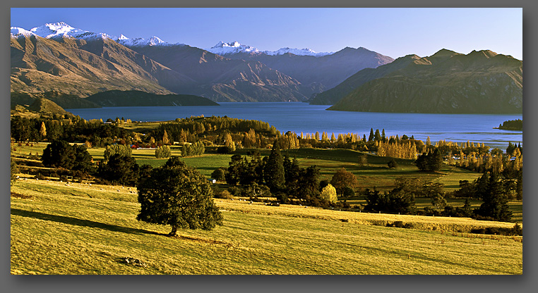 Lake Wanaka Autumn Landscape